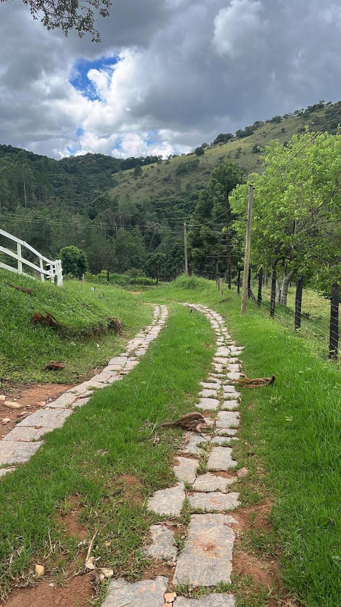 Pousada Pedra Da Mata Chales Na Montanha Munhoz Екстер'єр фото